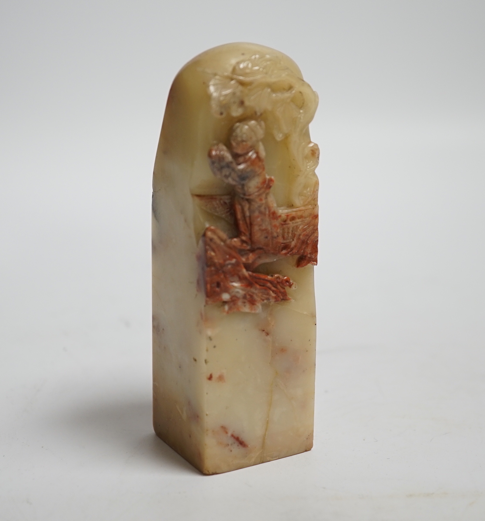 A Chinese soapstone seal, Qing dynasty, 11cm